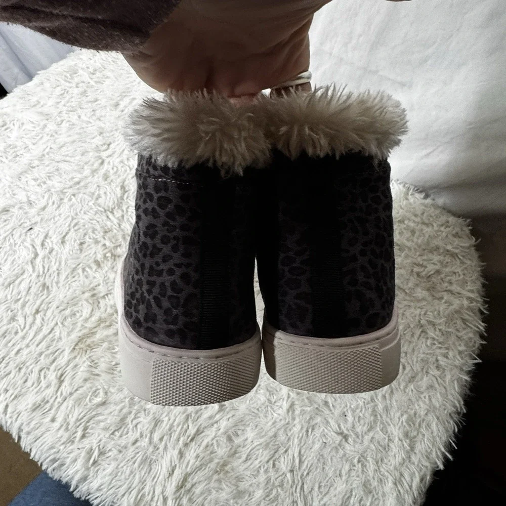 Boutique By Corkys Shoes Womens Size 10 Leopard High Tops Lace Up Sneakers - Picture 3 of 6